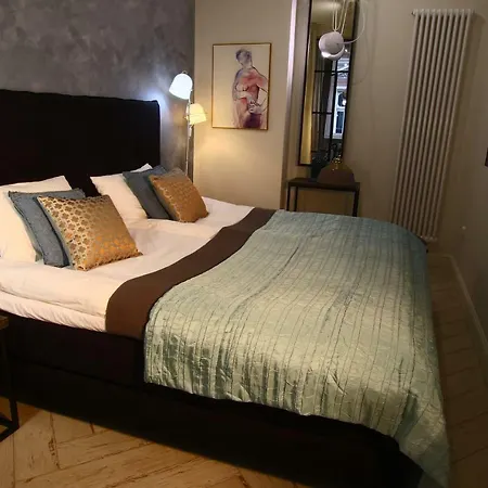 Batorego 2 - Stary Rynek