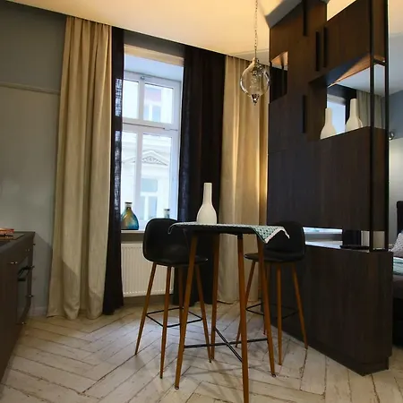 Batorego 2 - Stary Rynek Апартаменты Быдгощ