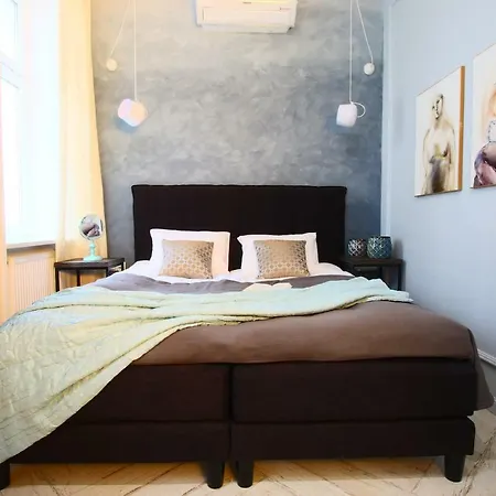 Batorego 2 - Stary Rynek Apartment