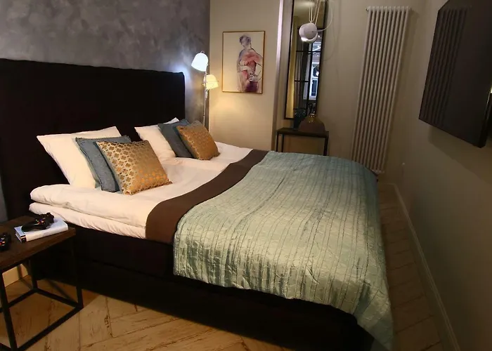 Batorego 2 - Stary Rynek